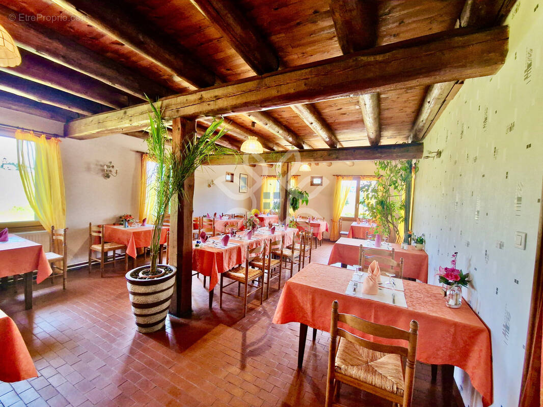 Maison à SAINTE-EUGENIE-DE-VILLENEUVE