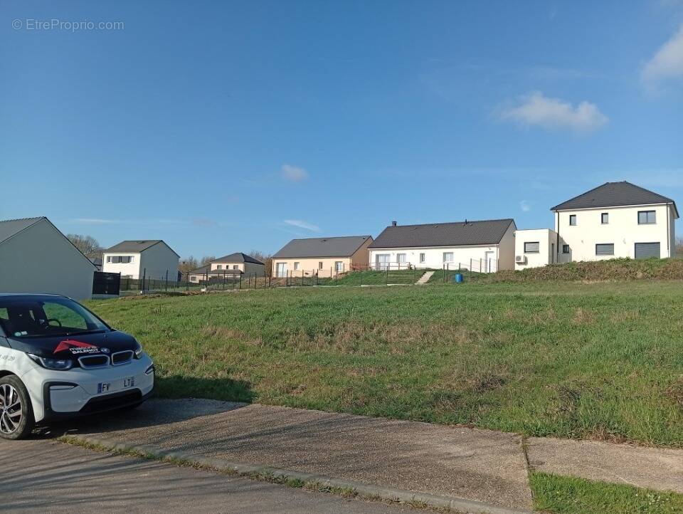 Terrain à VAL-DE-REUIL