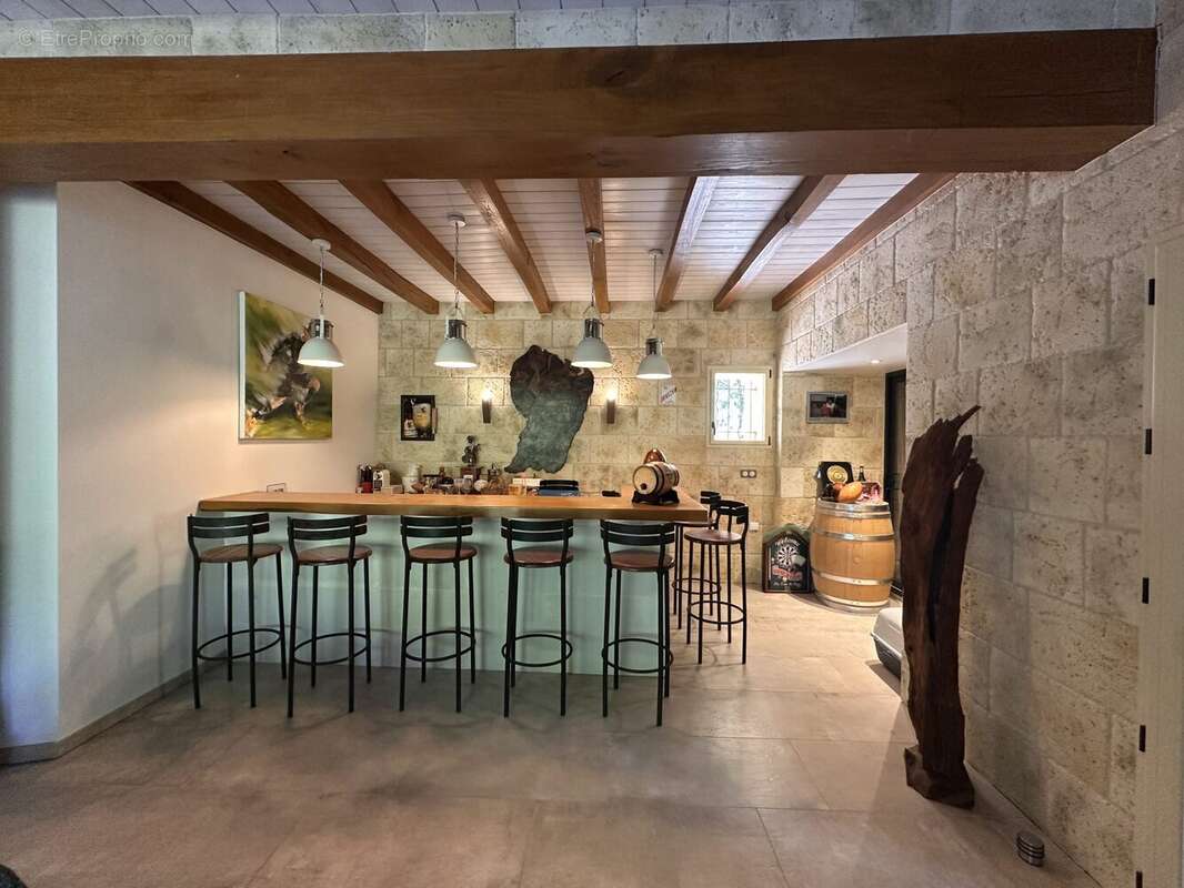 Maison 260 m² à Virazeil  - photo 9