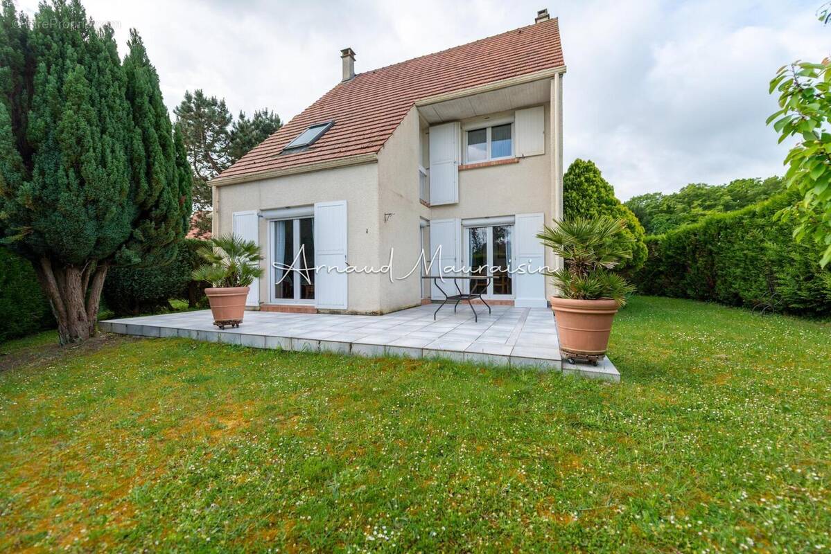 Photo 1 - Maison à LA CHAPELLE-EN-SERVAL