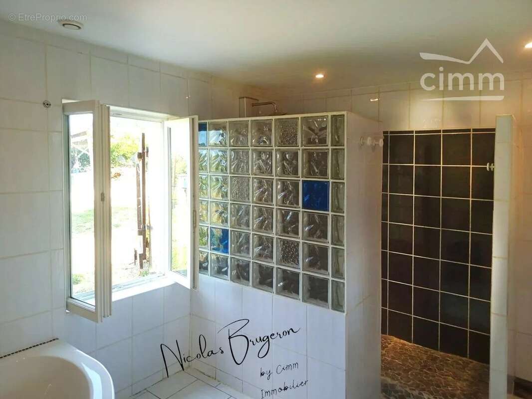 En exclusivité – deux maisons, revenu locatif immédiat et 1 505 m² de terrain - photo 17