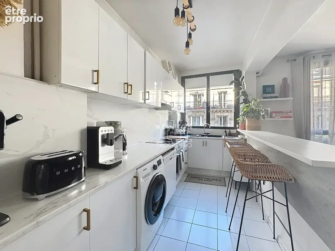 Paris xvi -appartement coup de coeur - trocadéro - élégant 2 pieces de 60 m2 - belle piece de vie de 43 2m2 - - photo 13