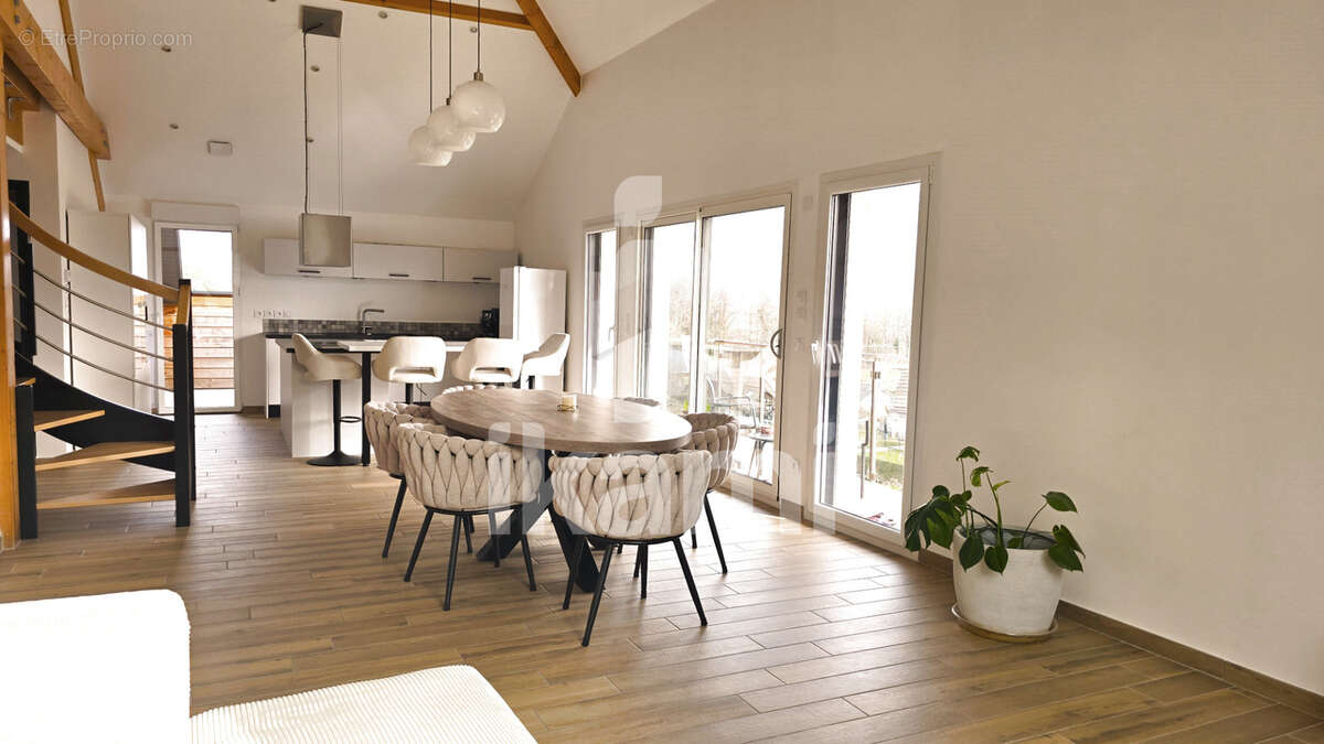 Appartement à LATHUILE