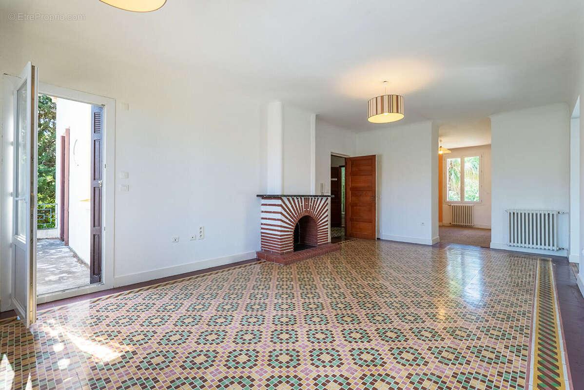 CARCASSONNE - PASTEUR Villa T9 272m² (207m² hab.) avec guest house, piscine, jardin, garage, et pool house - photo 7