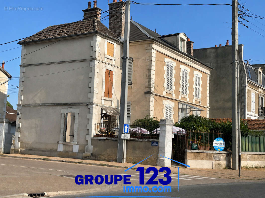 Maison à AUXERRE
