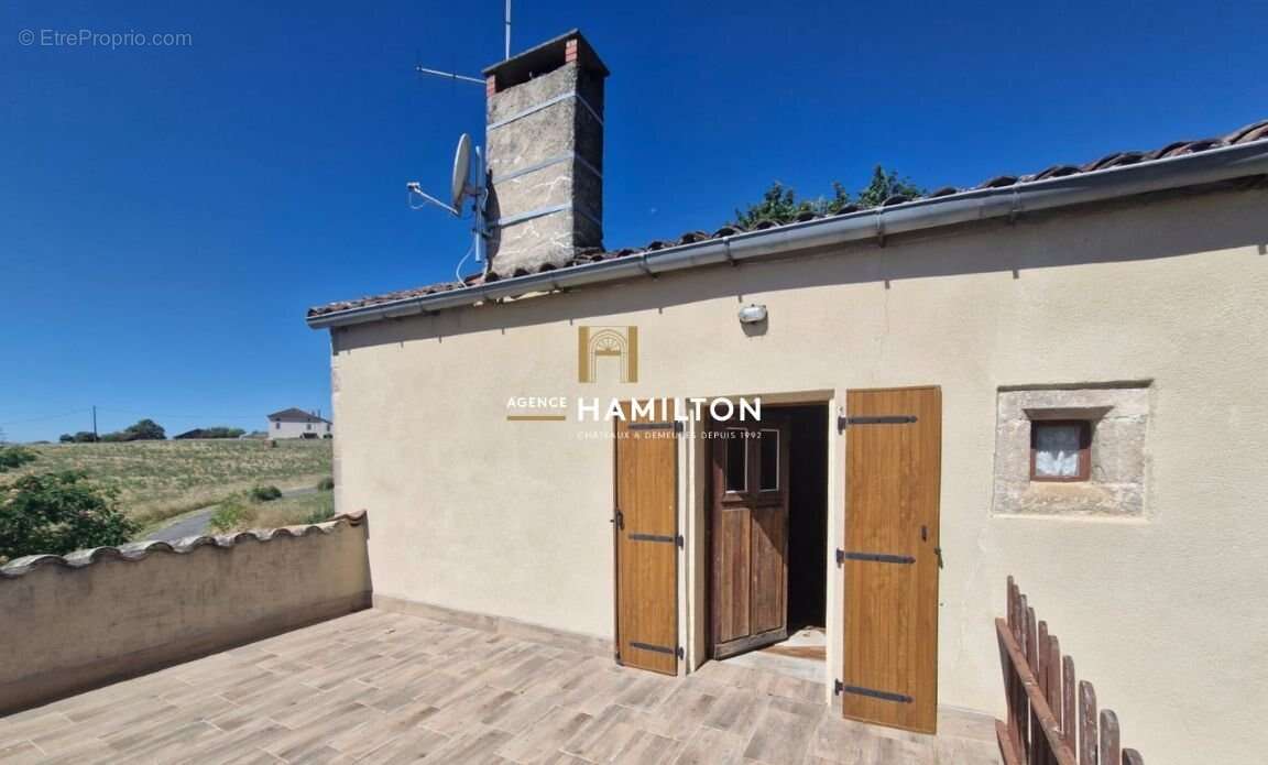 Maison à TONNAC
