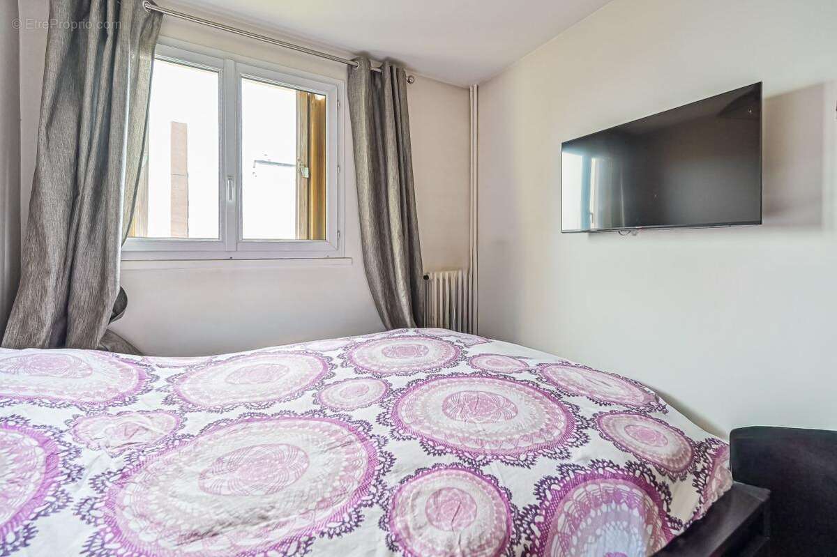 Appartement à CHARENTON-LE-PONT