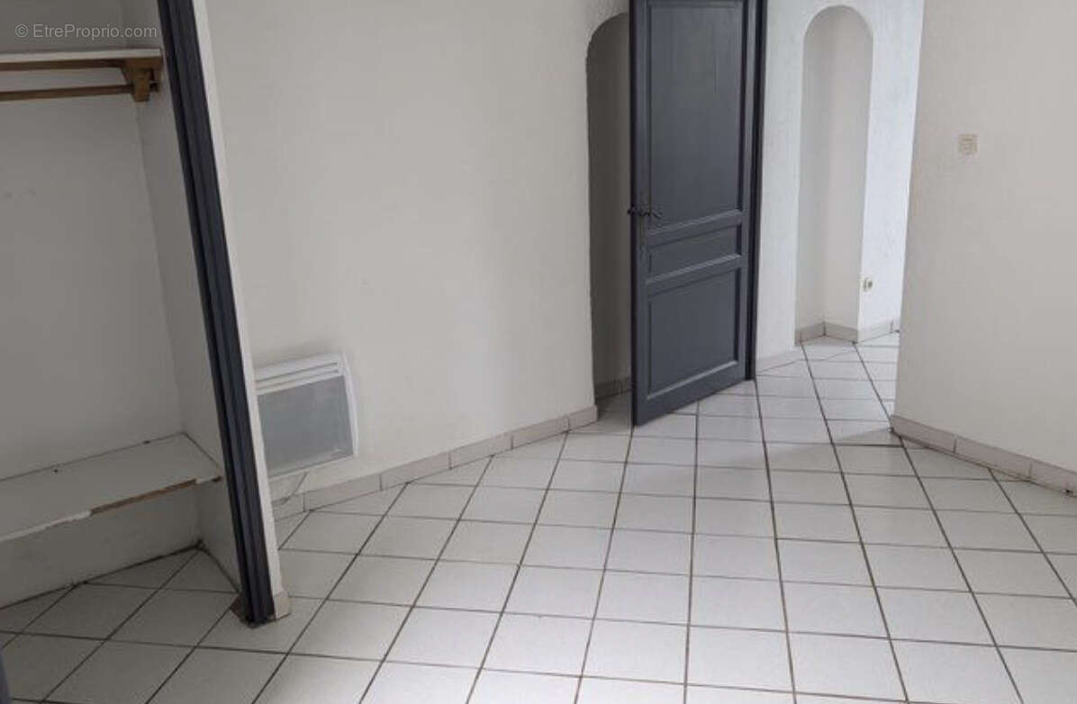 Appartement à SAINT-GENIS-LAVAL