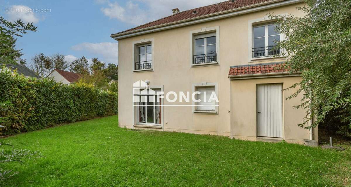 Maison à CHILLY-MAZARIN