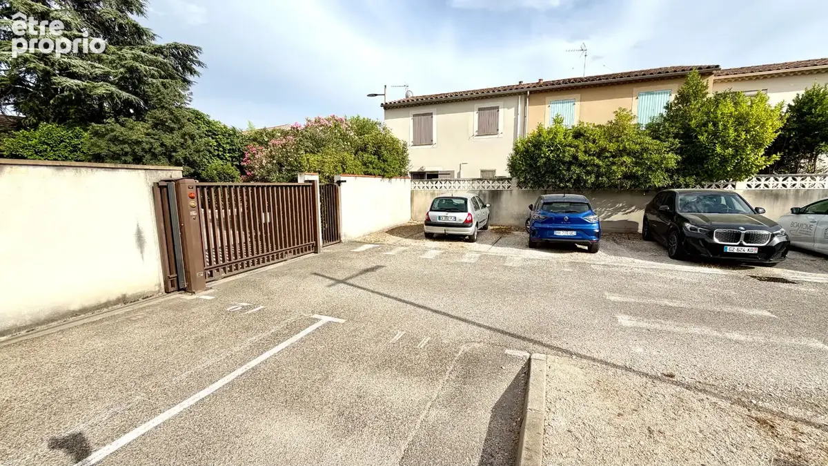 Appartement de type T2 avec  terrasse et parking privatif. - photo 10