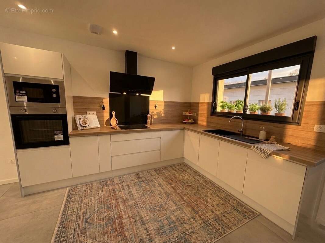 Maison à SOTTEVILLE-LES-ROUEN