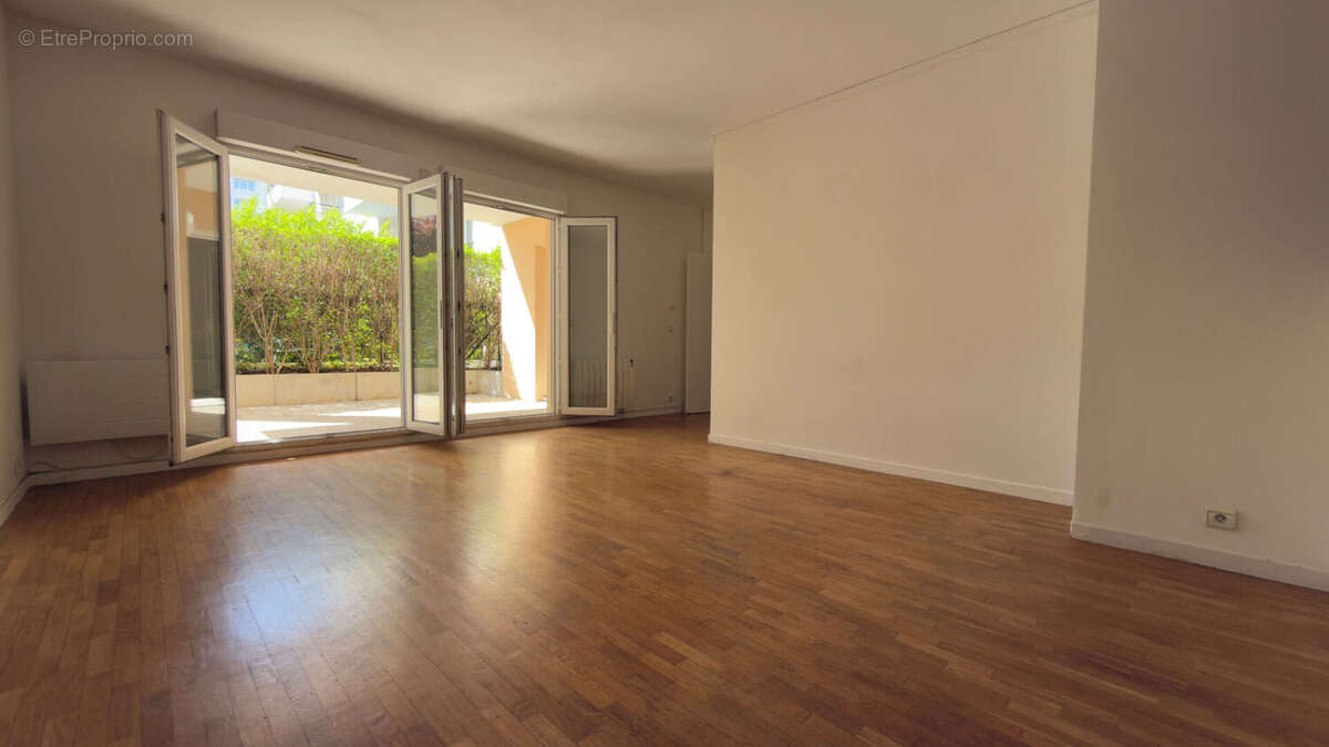 Appartement à MONTROUGE