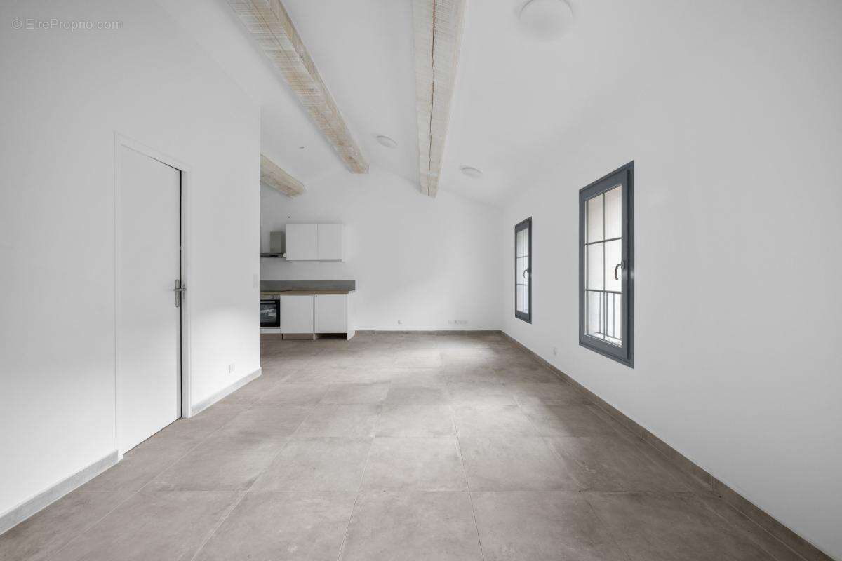 Appartement à TOURRETTE-LEVENS