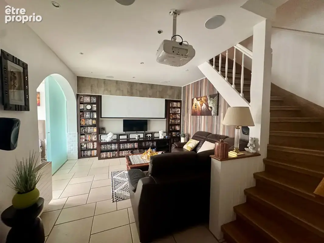 Maison 120m² , piscine et dépendance - secteur St Cécile - photo 10