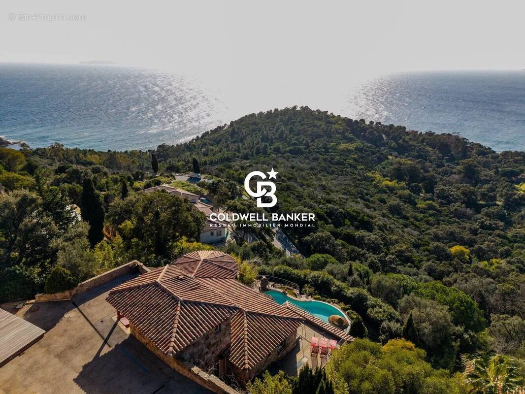 Maison à RAYOL-CANADEL-SUR-MER