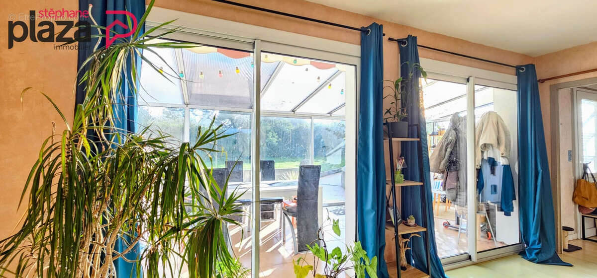 Maison à POULLAN-SUR-MER