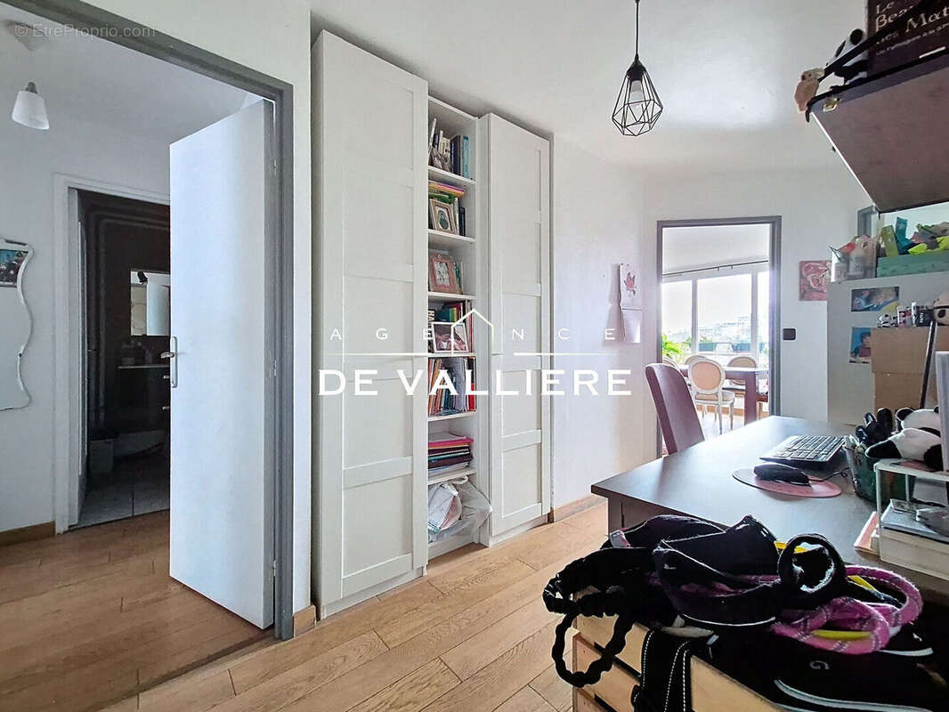 Appartement à NANTERRE