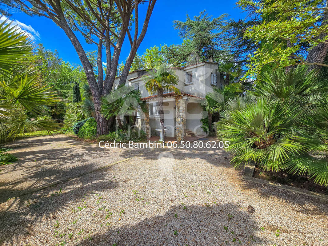 Maison à SAINT-MAXIMIN-LA-SAINTE-BAUME