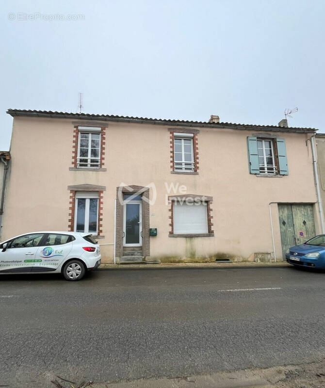 Maison à MENOMBLET
