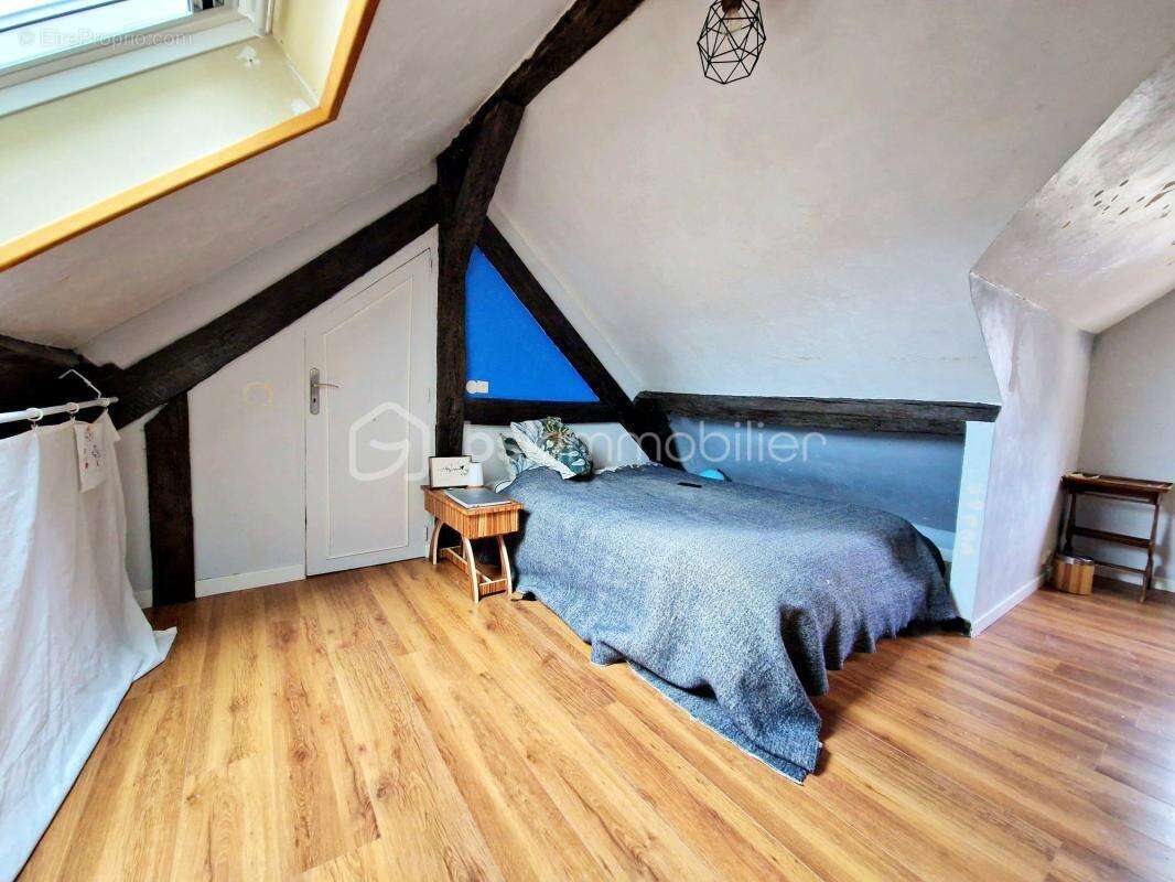 Maison à BAZAINVILLE