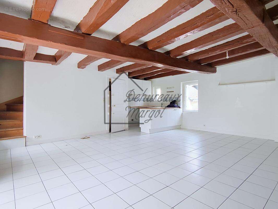 Appartement à SAINT-CYR-SUR-LOIRE