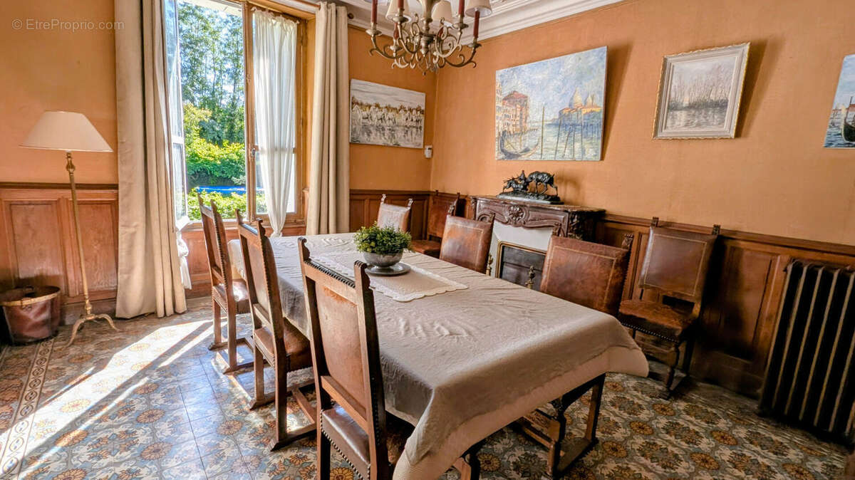 Maison à MONTRICHARD