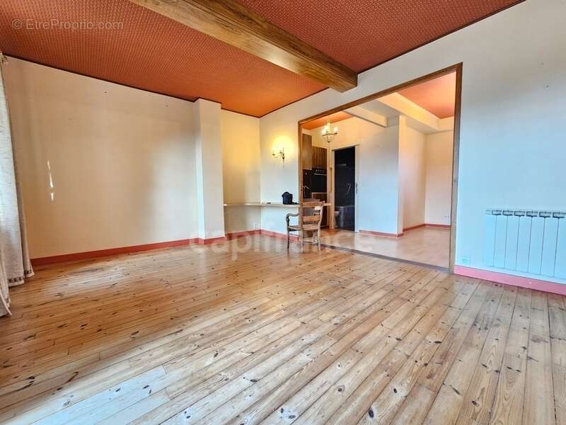 Maison à PANISSIERES