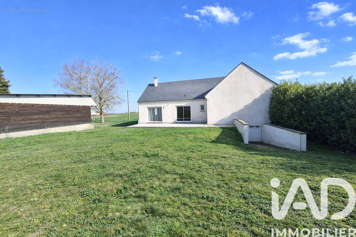 Photo 2 - Maison à CORQUILLEROY