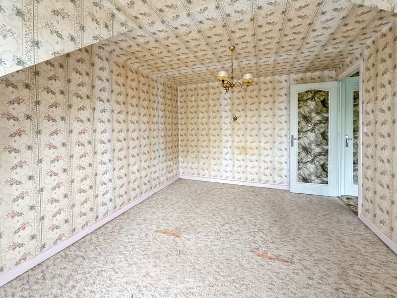 Maison à LE RELECQ-KERHUON