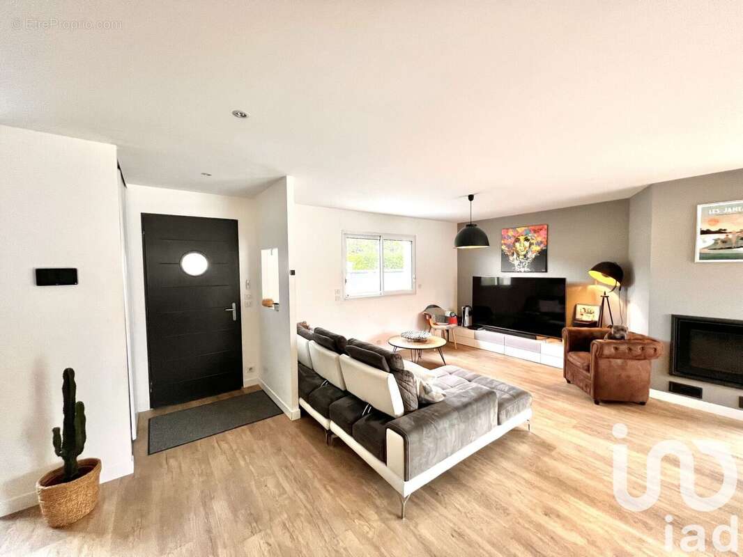 Photo 2 - Maison à PAREMPUYRE