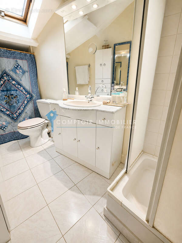 Dépt Hérault (34), à vendre Saint Jean de la Blaquiere Maison de ville de 69m2 garage et terrasse. - photo 7