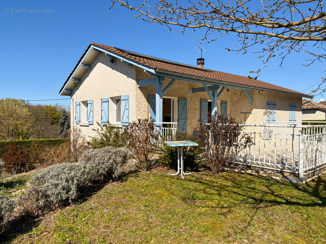 Maison à SAINT-DIDIER-DE-FORMANS