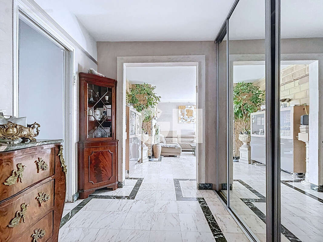 Appartement à PARIS-20E
