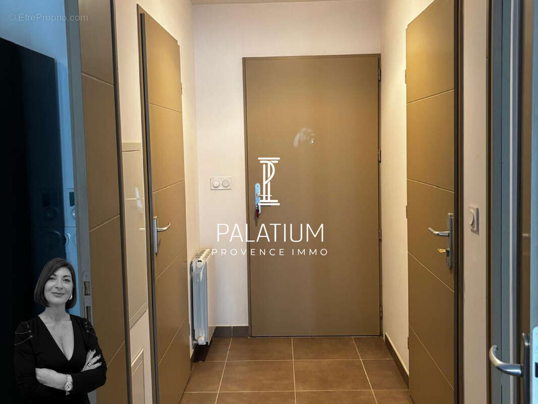 ENTREE - Maison à SALON-DE-PROVENCE