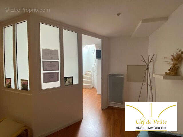 Commerce 68 m² à Rueil-Malmaison  - photo 8