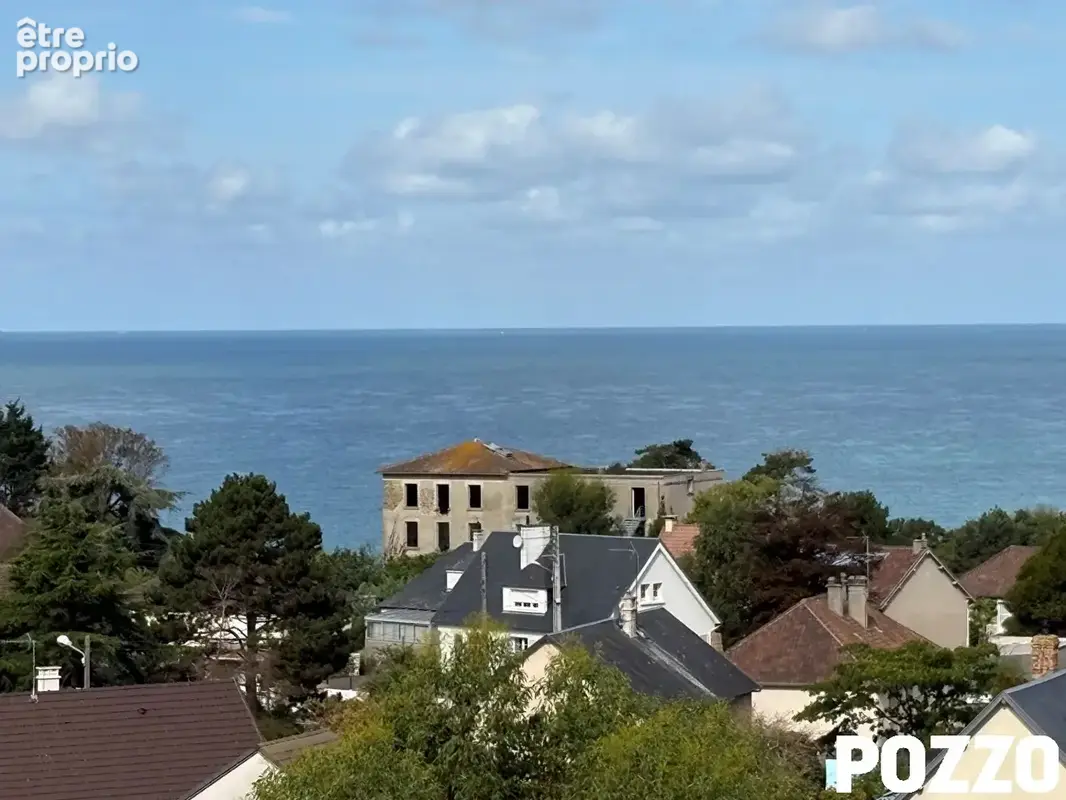 Appartement à DONVILLE-LES-BAINS
