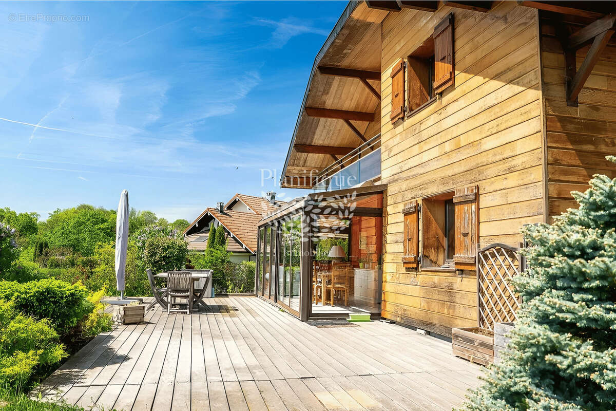 Maison à EVIRES