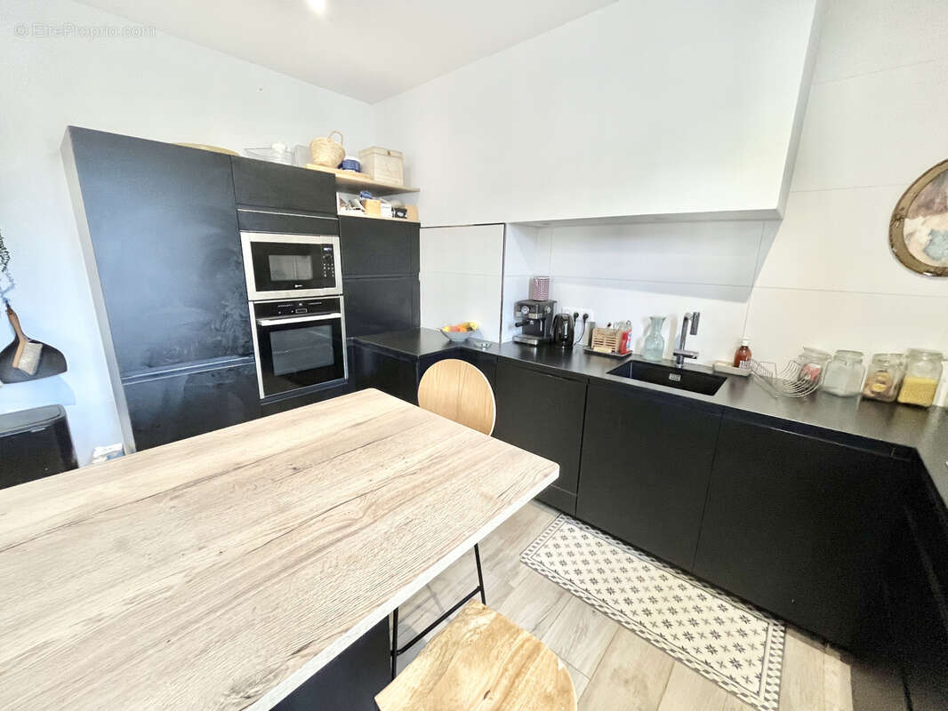 7 pièces de 183 M2 - Centre-ville - 5 chambres - Cuisine équipée - Parking - photo 7