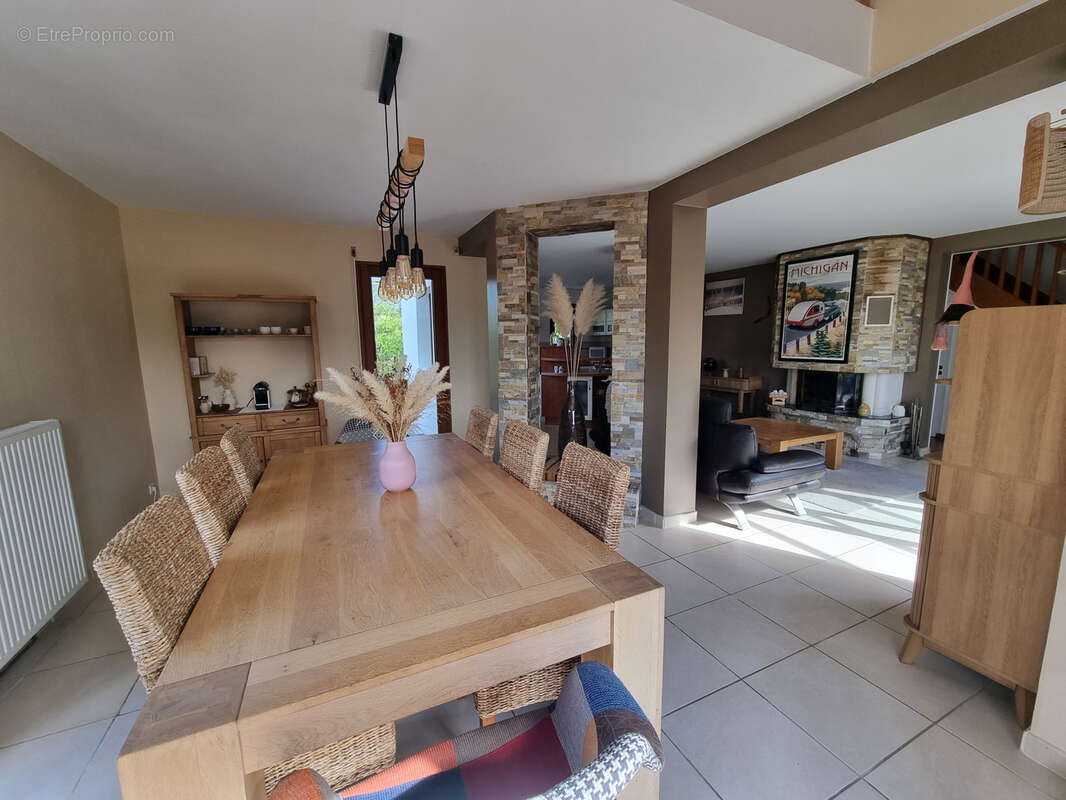 Maison à SAINT-ERBLON