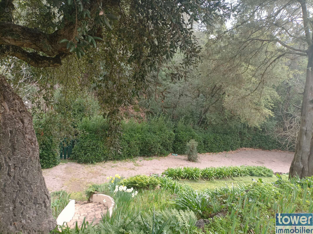 Maison à FREJUS