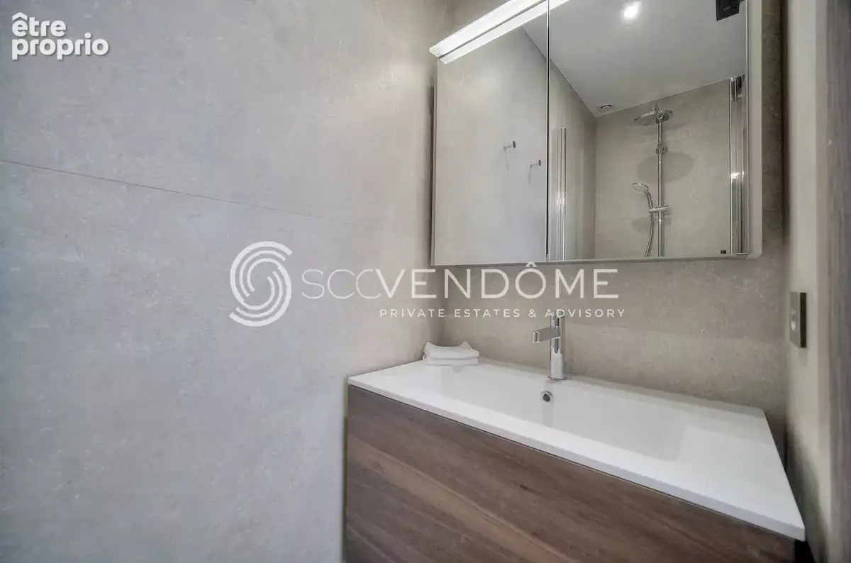 Cannes banane croisette 3 pieces renove a vendre - photo 8