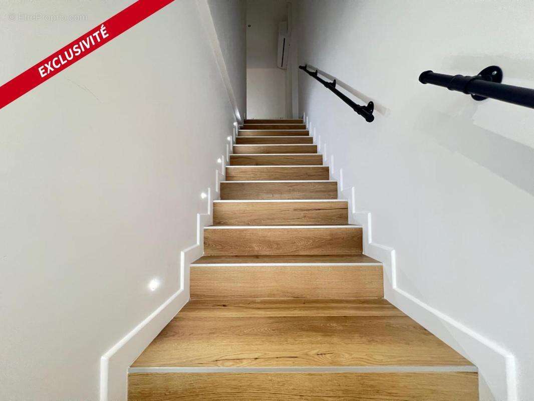 Maison à SAINT-MACAIRE-EN-MAUGES