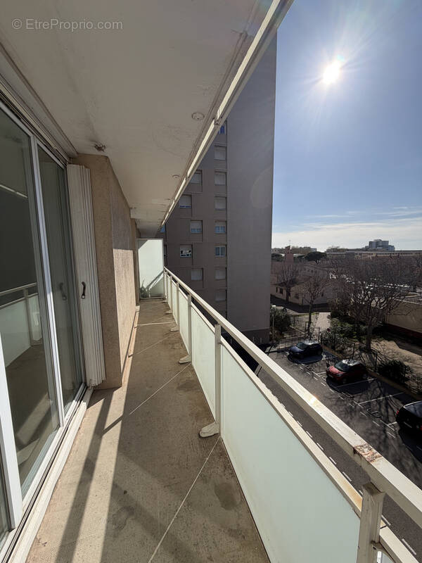 Appartement à PORT-DE-BOUC