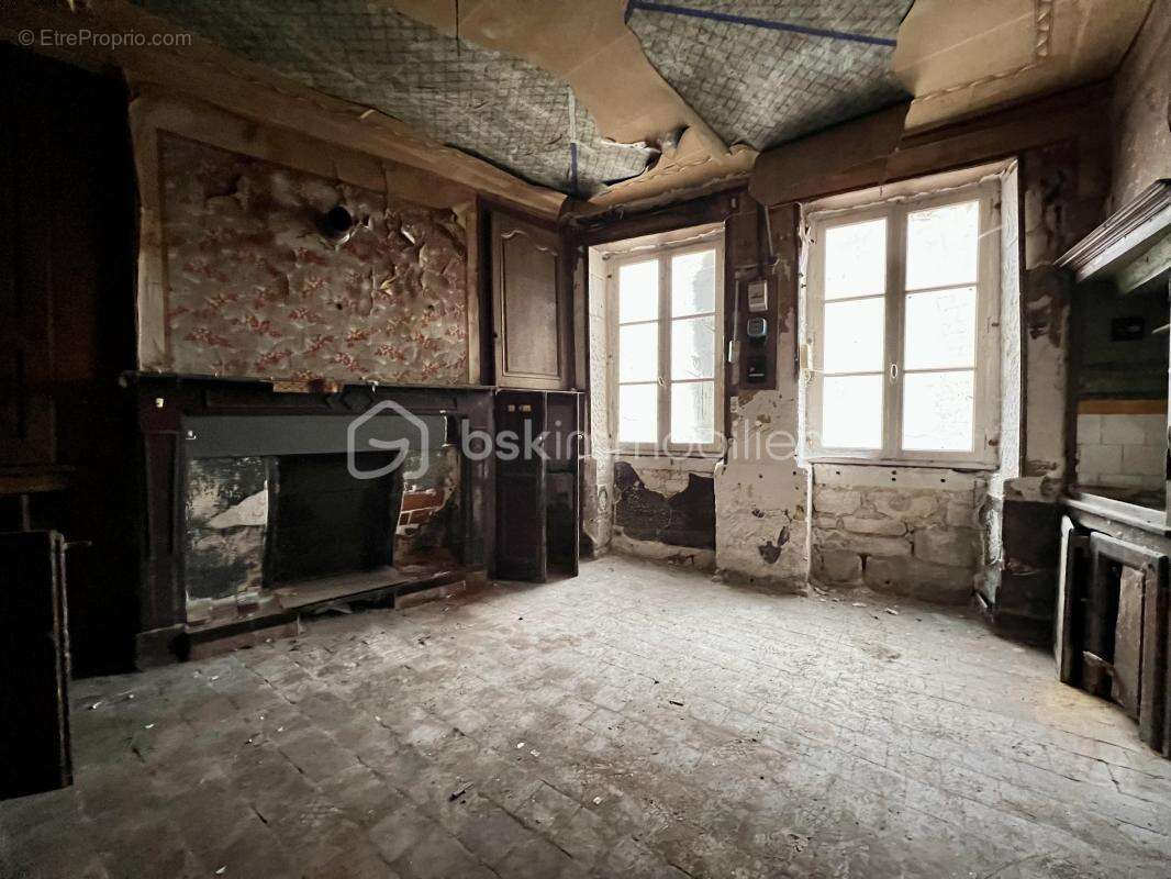 Maison à SAINT-BRIS-LE-VINEUX