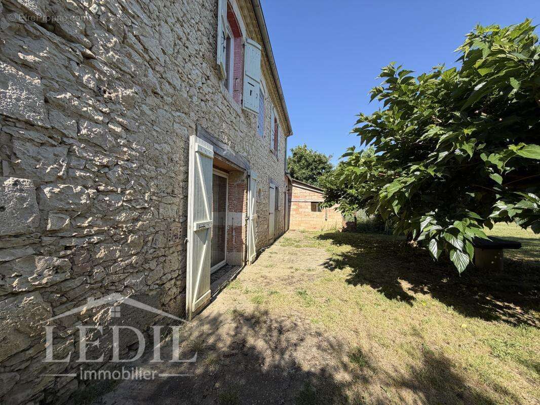 Maison à MAUVEZIN