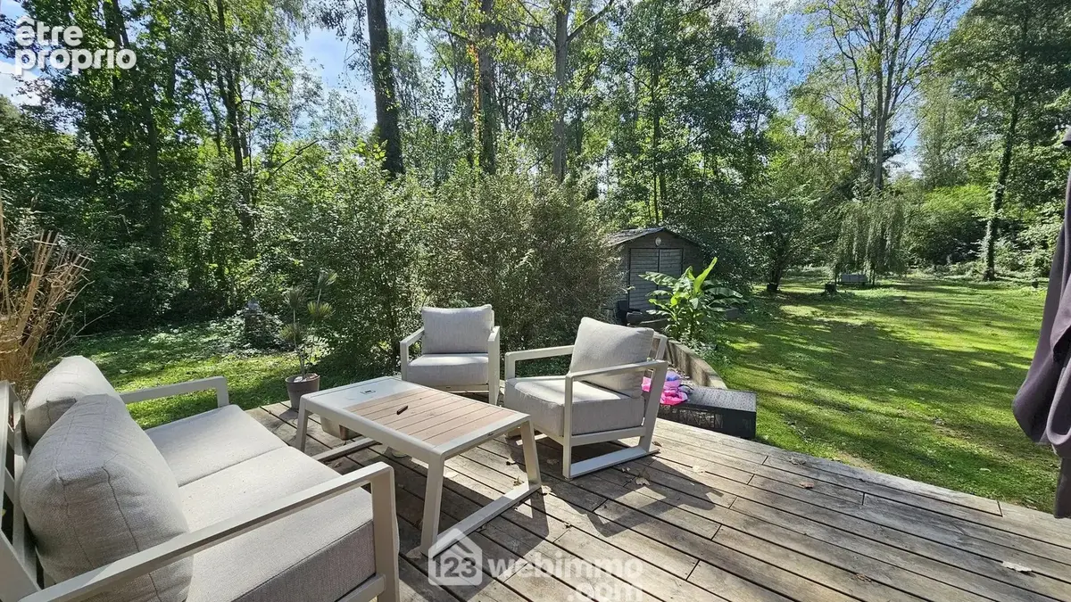 Voici la terrasse sans vis à vis!
