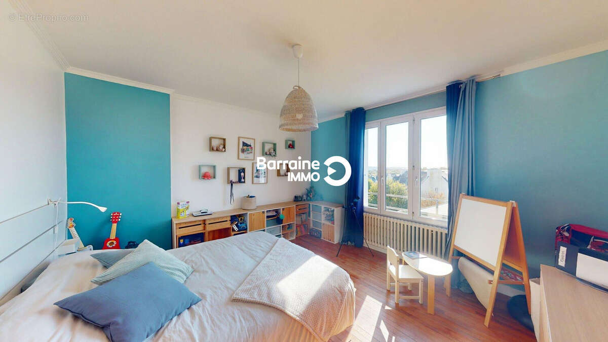 Maison à LE RELECQ-KERHUON