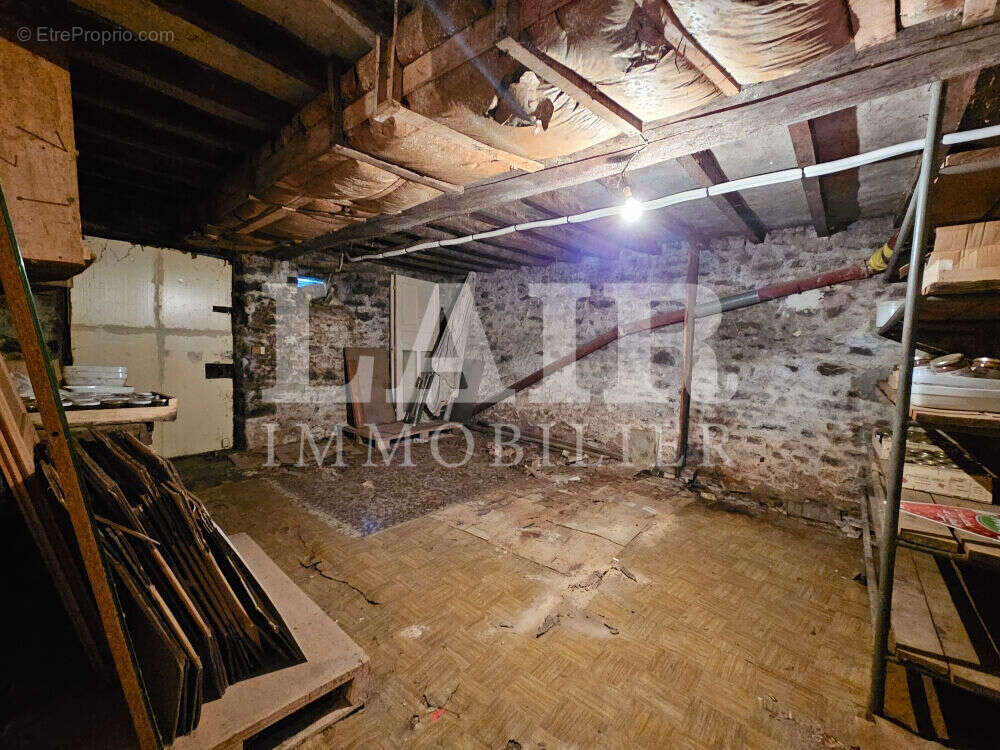 Maison à SAINT-LEONARD-DES-BOIS