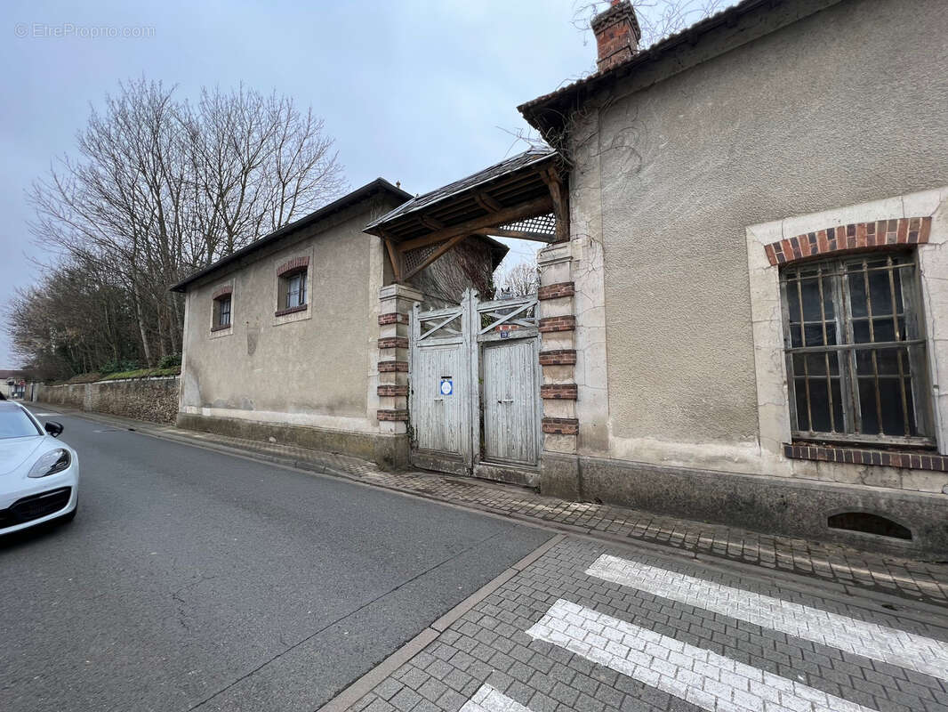 Maison à COUBERT