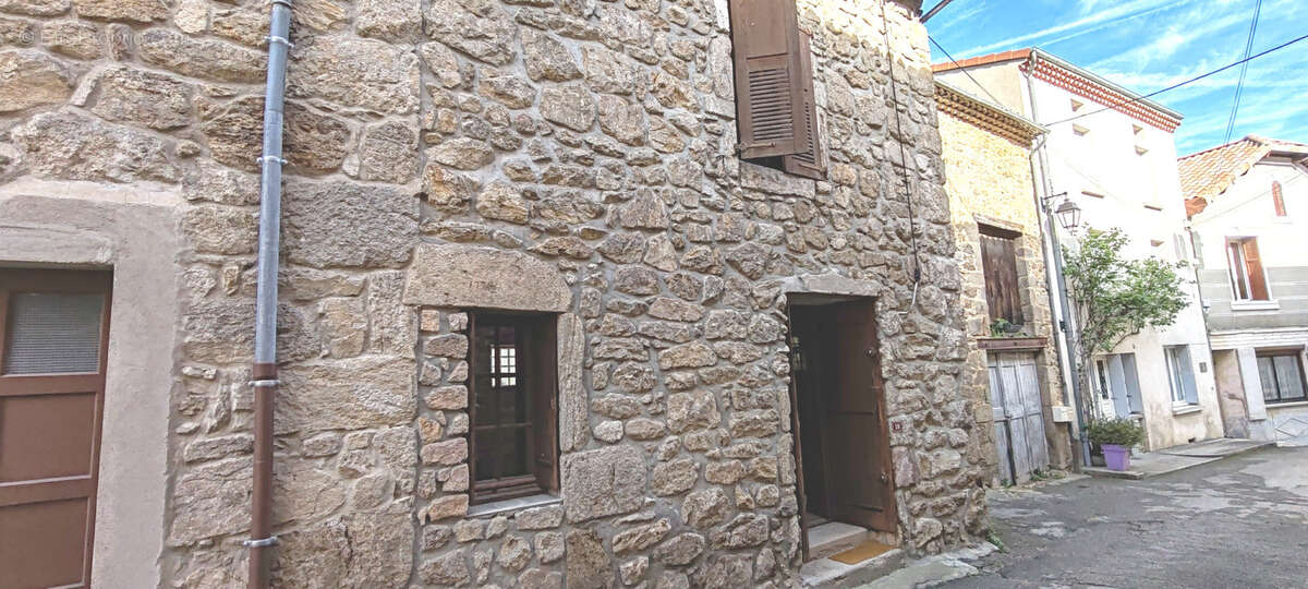 Maison à GILHOC-SUR-ORMEZE